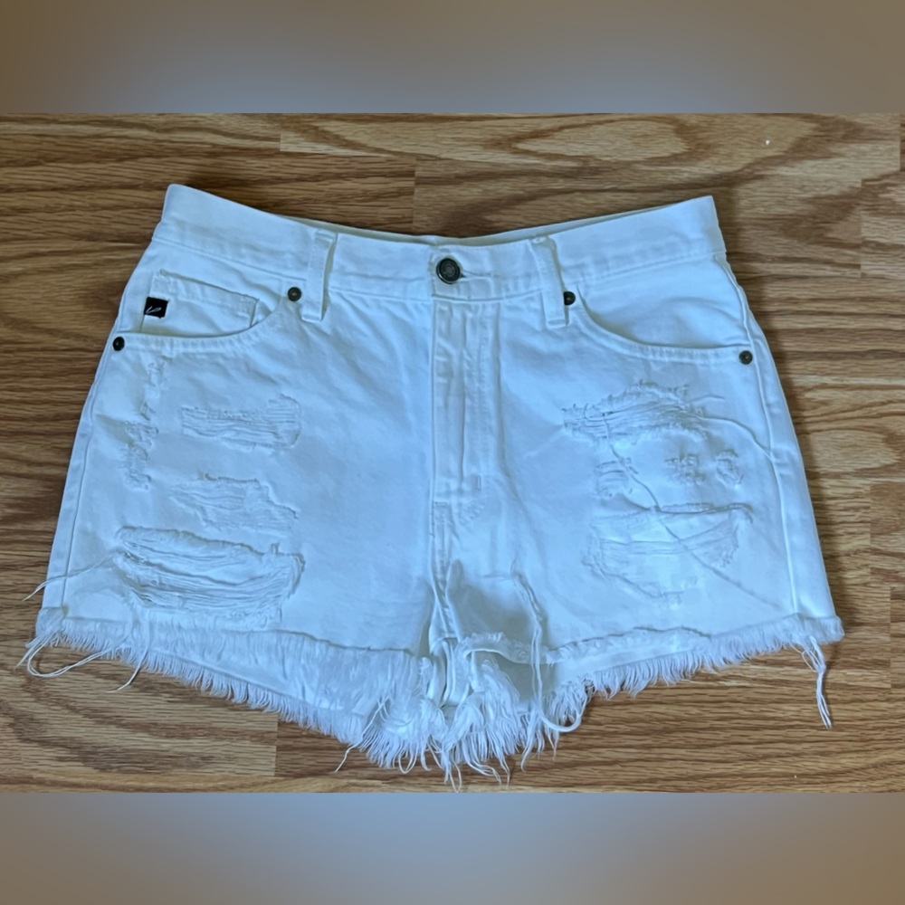 KanCan White Distressed Denim Shorts Size 3/25 High Rise Frayed Hem 100% Cotton